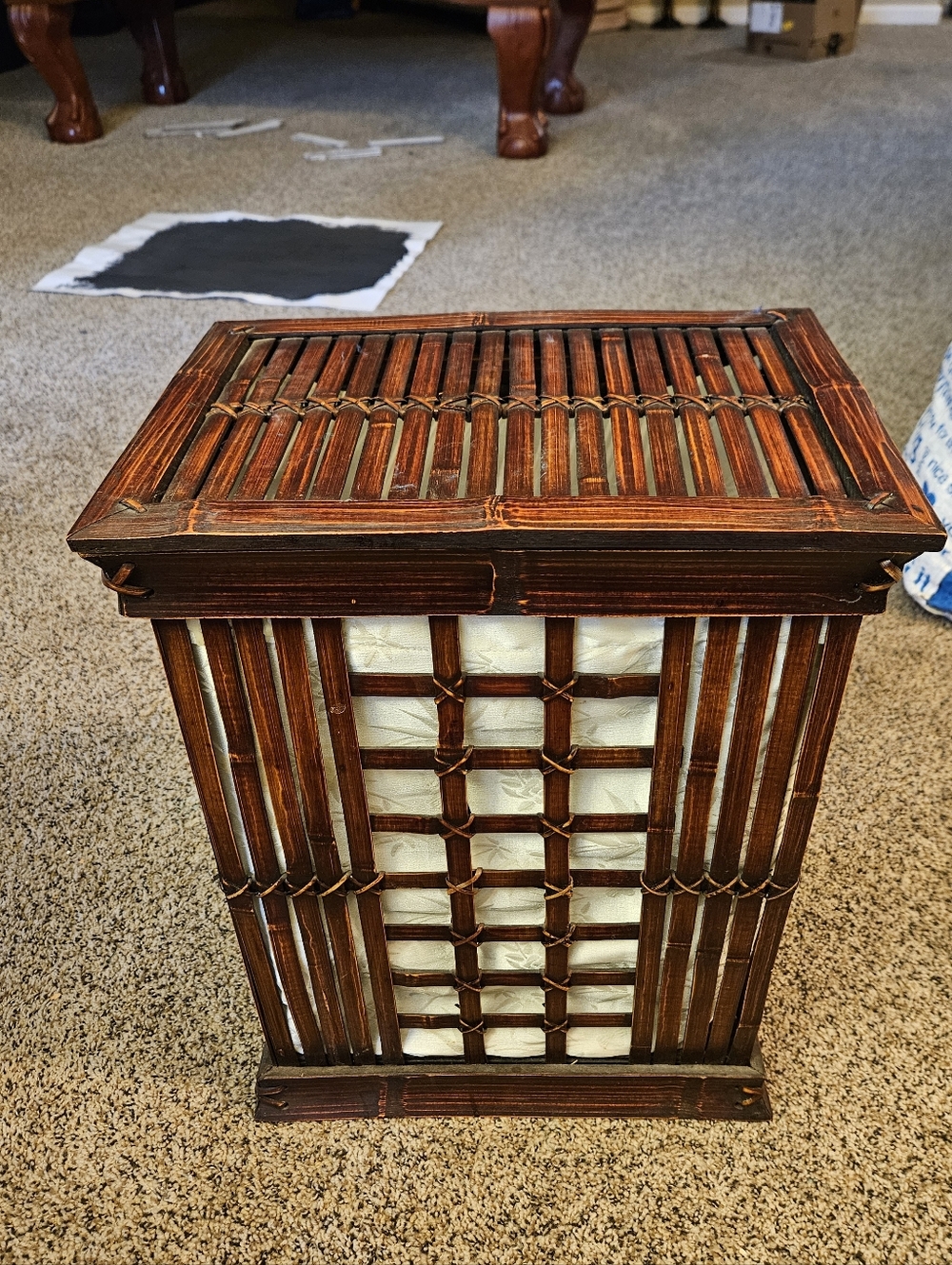 Vintage Woven Bamboo Laundry Clothes Hamper Basket with Chain Lid